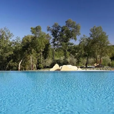 Astro 16 Villa